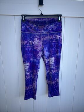 Women’s Reel Legends Capri Leggings Purple Sz Medium